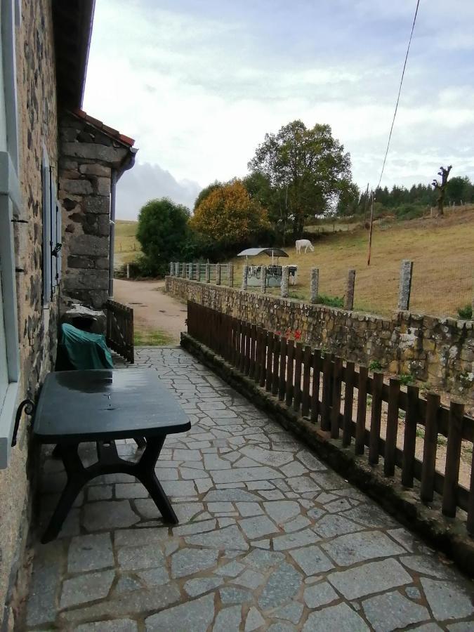 Gite A La Ferme Le Malzieu-Ville Exterior foto